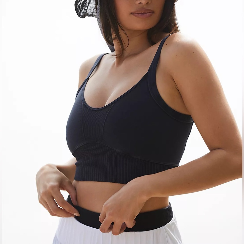 Free People Movement | Good Karma Scoop Neck Bra | Black